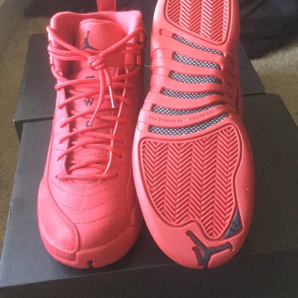 Air Jordan 12 Retro - Picture 3 of 3